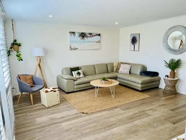 Mooloolaba Waterfront Unit - Sleeps 8 Appartement