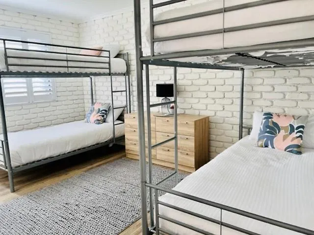 Mooloolaba Waterfront Unit - Sleeps 8 Appartement